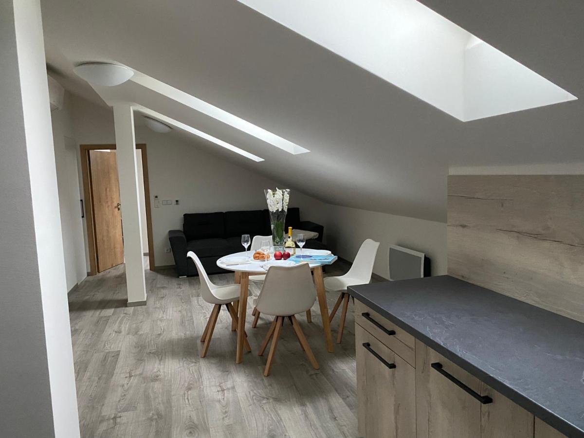 Apartament Klicperovo 2Kk Hradec Králové Zewnętrze zdjęcie